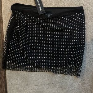 PrettyLittleThing Black Rhinestone Mesh Mini Skirt – Size US 4 (NWT)